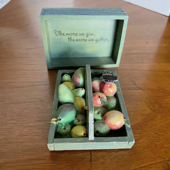 Marjolein Bastin Nature's Sketchbook For Hallmark Fruit/Butterfly Trinket Box - Picture 7 of 13